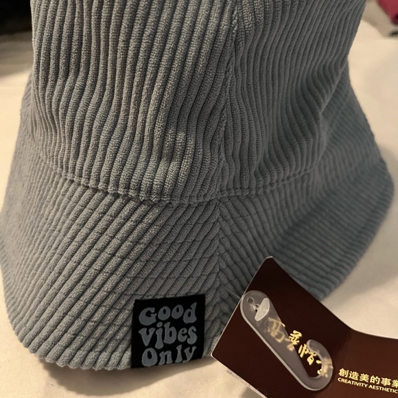 Madden NYC fully lined bucket hat NWT "Good Vibes Only" blue gray - Picture 5 of 5